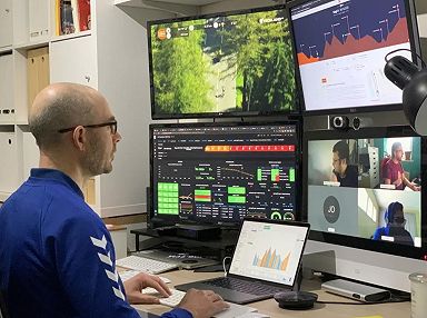 Monitoring the Tour de France